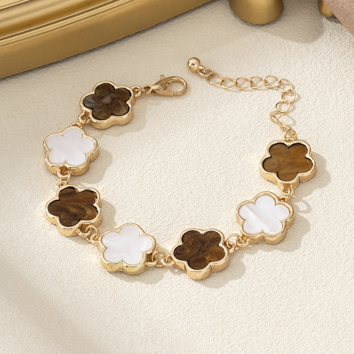 Fashion Elegant Lucky Five Petal Flower Female Bracelet