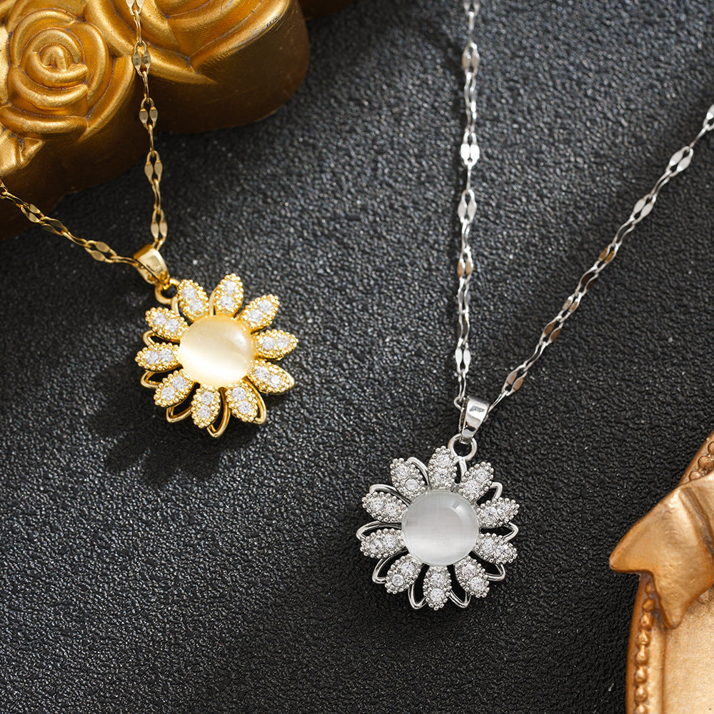 Cool Sunflower Diamond Rotating Clavicle Chain Necklace