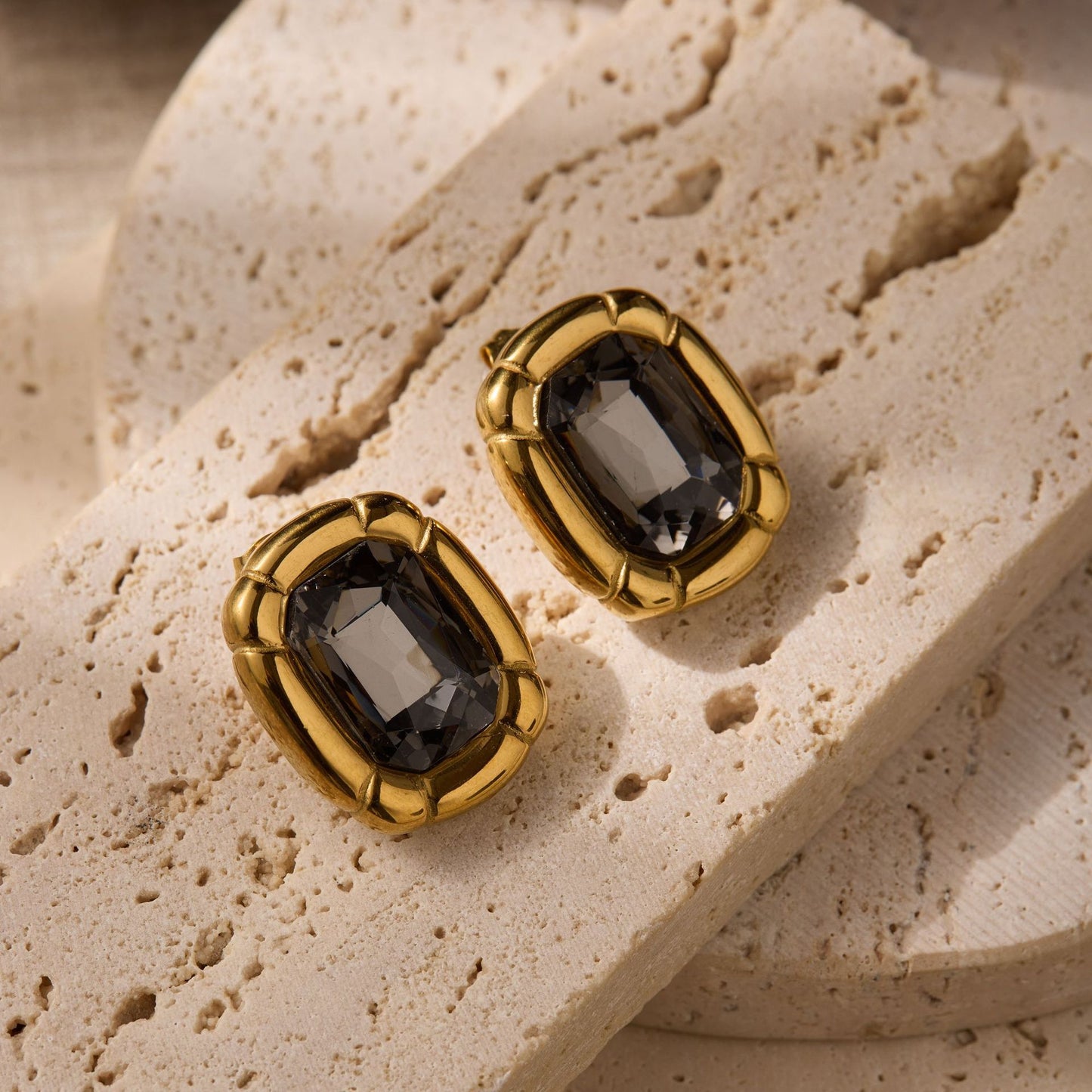 Exaggerated Black Diamond Oval Female Light Luxury Minority Earrings