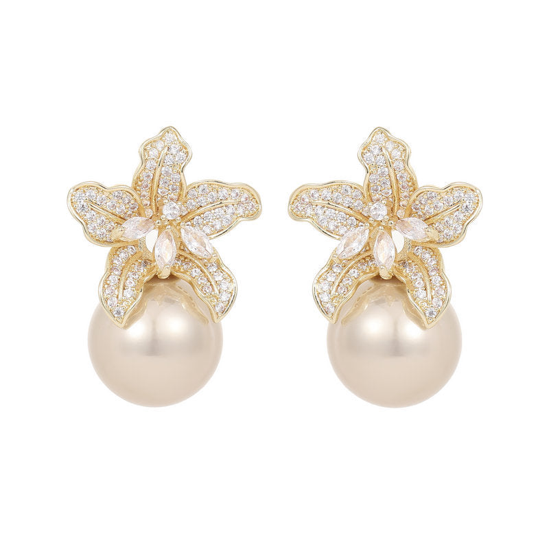 Women's Retro Exaggerated Fairy High-grade Light Luxury Elegant Graceful Lily Stud Earrings