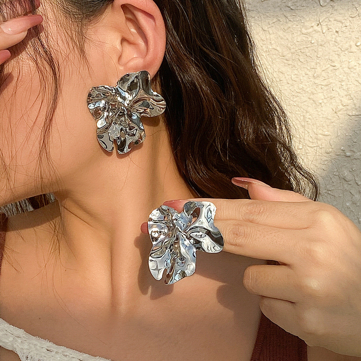 Women's Style Exaggerated Irregular Ear Punk Metal Fold Water Stud Earrings