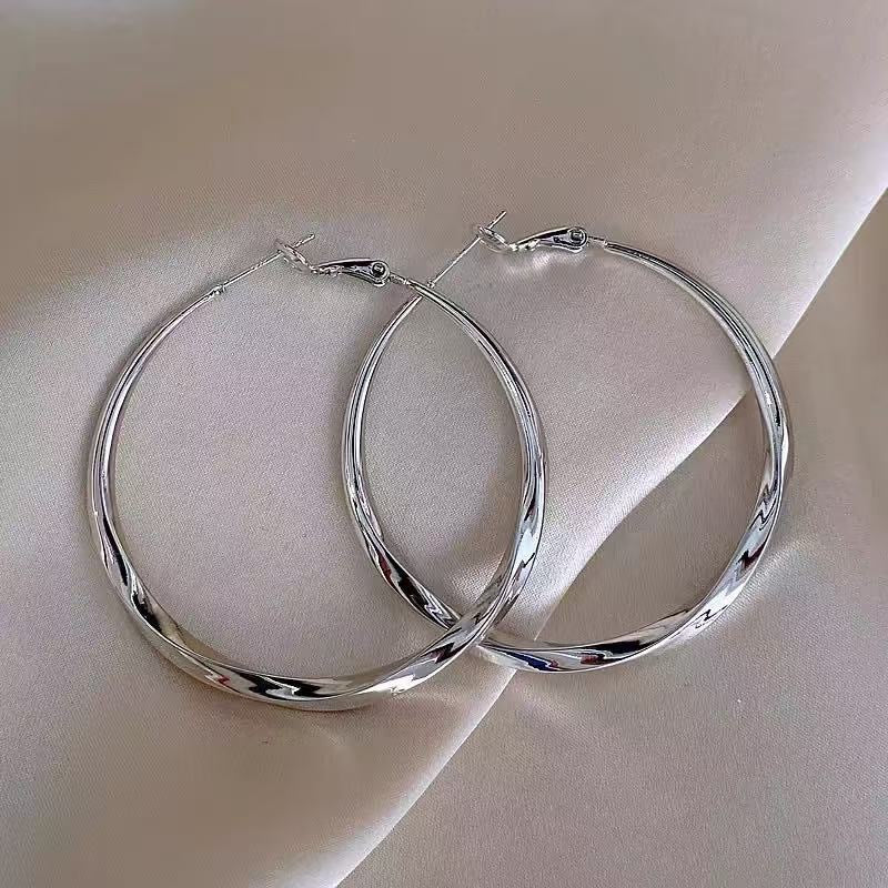 Women's Fashion Simple Large Hoop High-grade Light Luxury Temperament Earrings