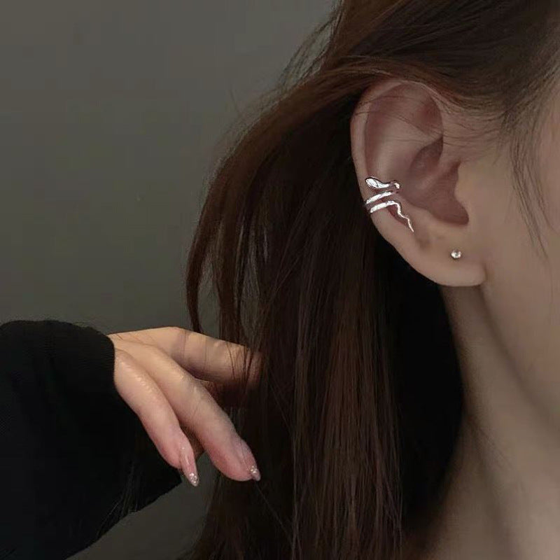 Snake-shaped Ear Clip Neutral Personality Bone Flexible Winding Simulated Snakes Earrings
