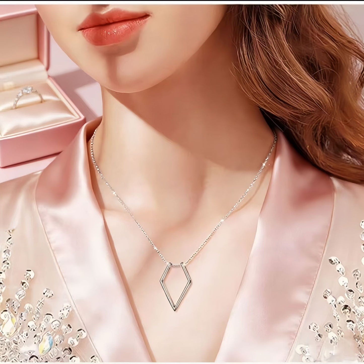 Stainless Steel Diamond Design Simple Bracket Necklace