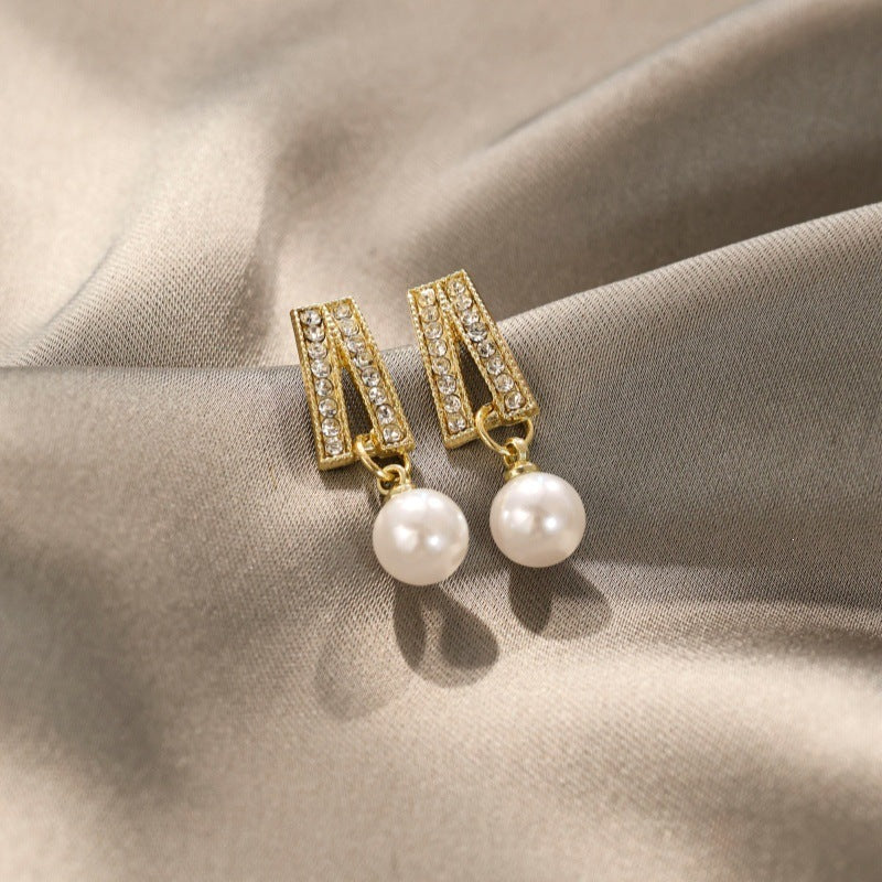 Women's Needle High-grade Super Flash Zircon Light Luxury Refined Grace Earrings
