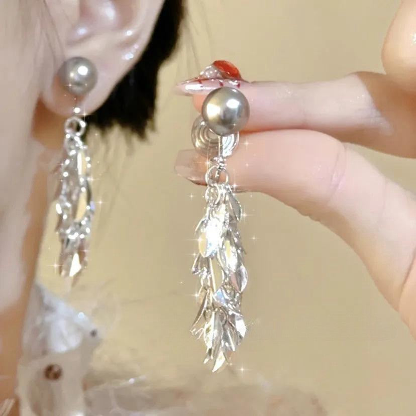 Women's Face For Design Tassel Long Graceful Earrings