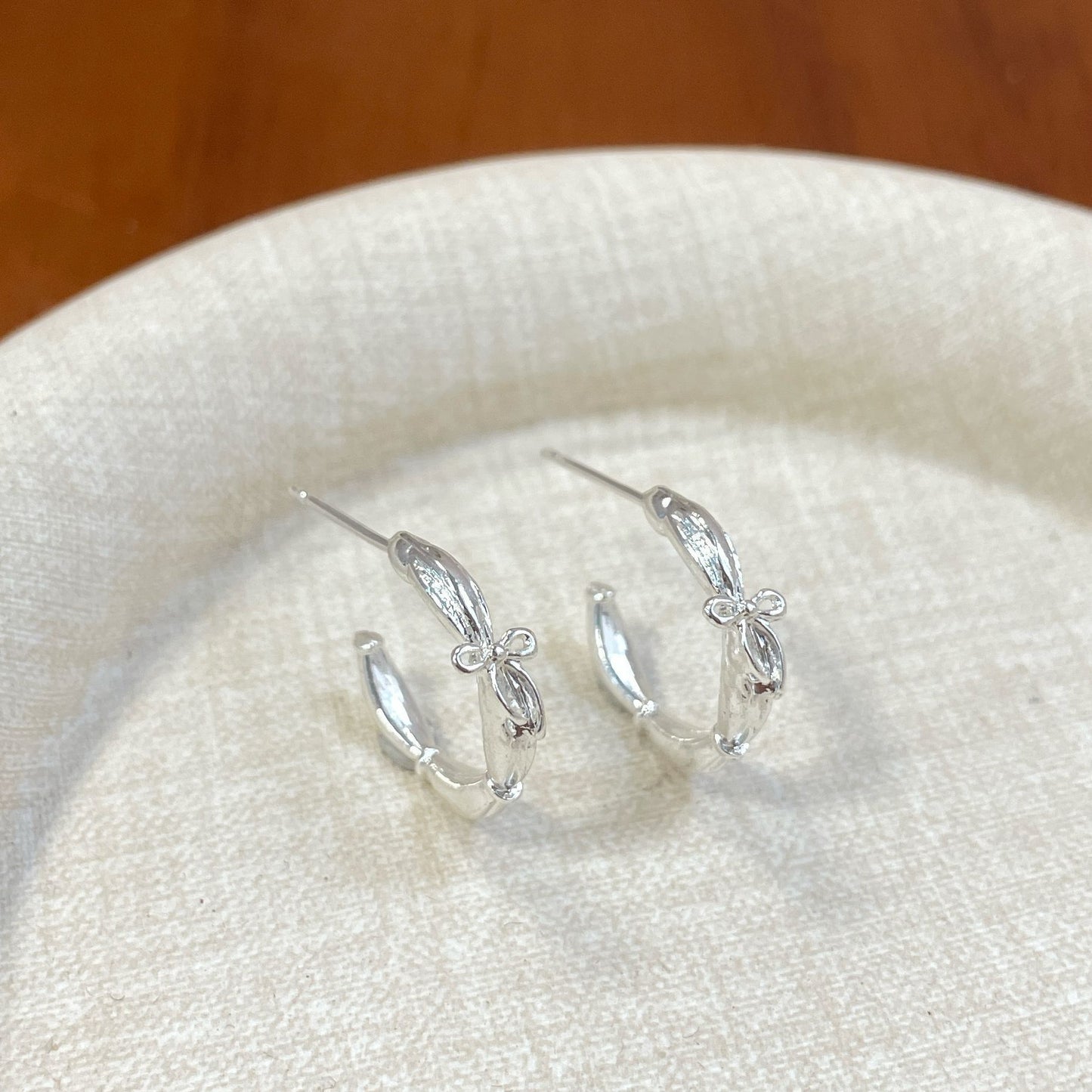 Women's Pur Bow Sier Needle Small Sweet Rings
