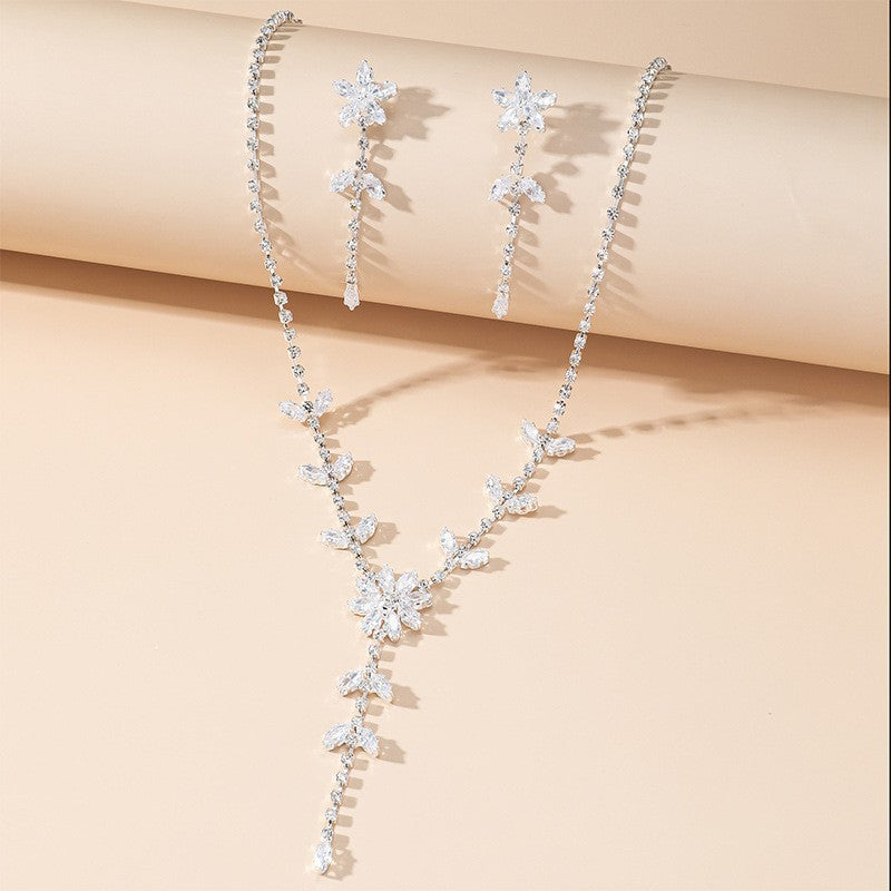 Fashion Claw Chain Zircon Elegant Design High Sense Necklace