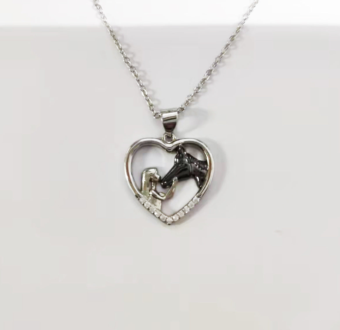 Fashion Heart-shaped Horse Two-color Rose Gold Pendants