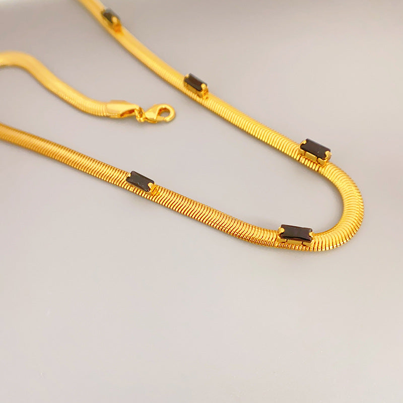 Women's Copper Gold-plated Fashion Snake Bones Chain Light Luxury High-grade Necklace