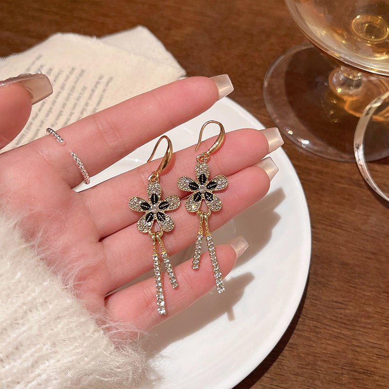 Women's Luxury Minority High-grade Sparkling Full Rhinestone Flower Long Tassel Camellia Rings