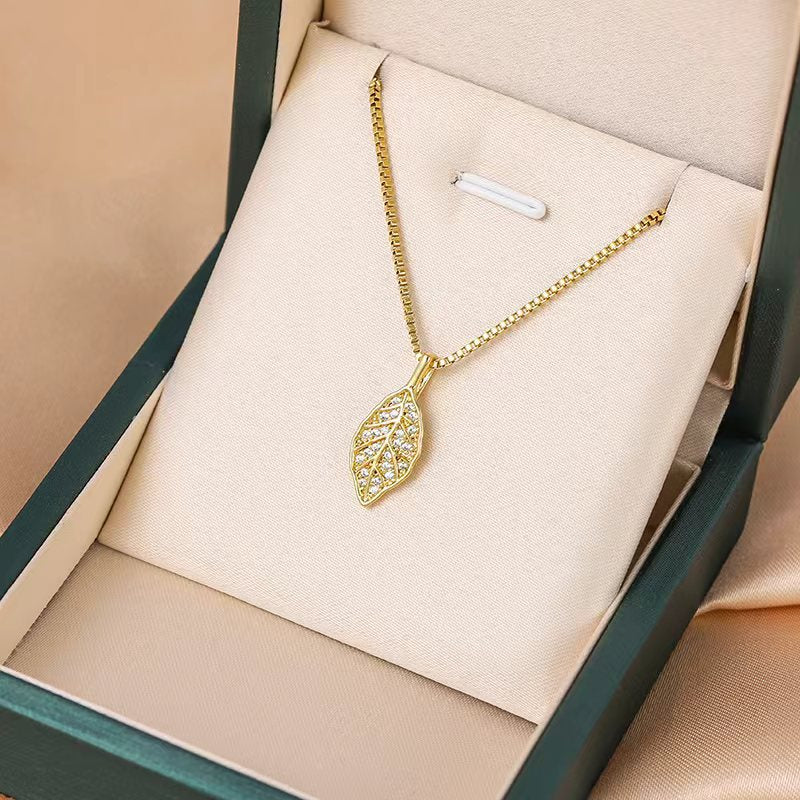 Titanium Steel Female Niche Simple Temperament Clavicle Pendants