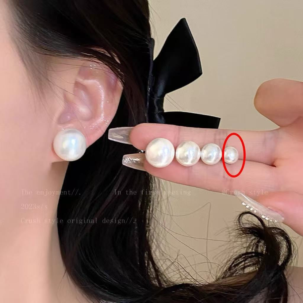 Women's Retro Hepburn Sier Needle Large Pearl Elegant French Round For Stud Earrings