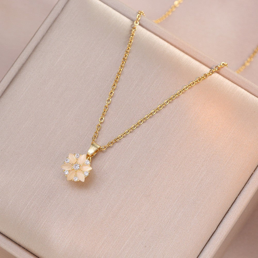 Female Minority Fashion Design Rotating Bauhinia Zircon Flower Necklace