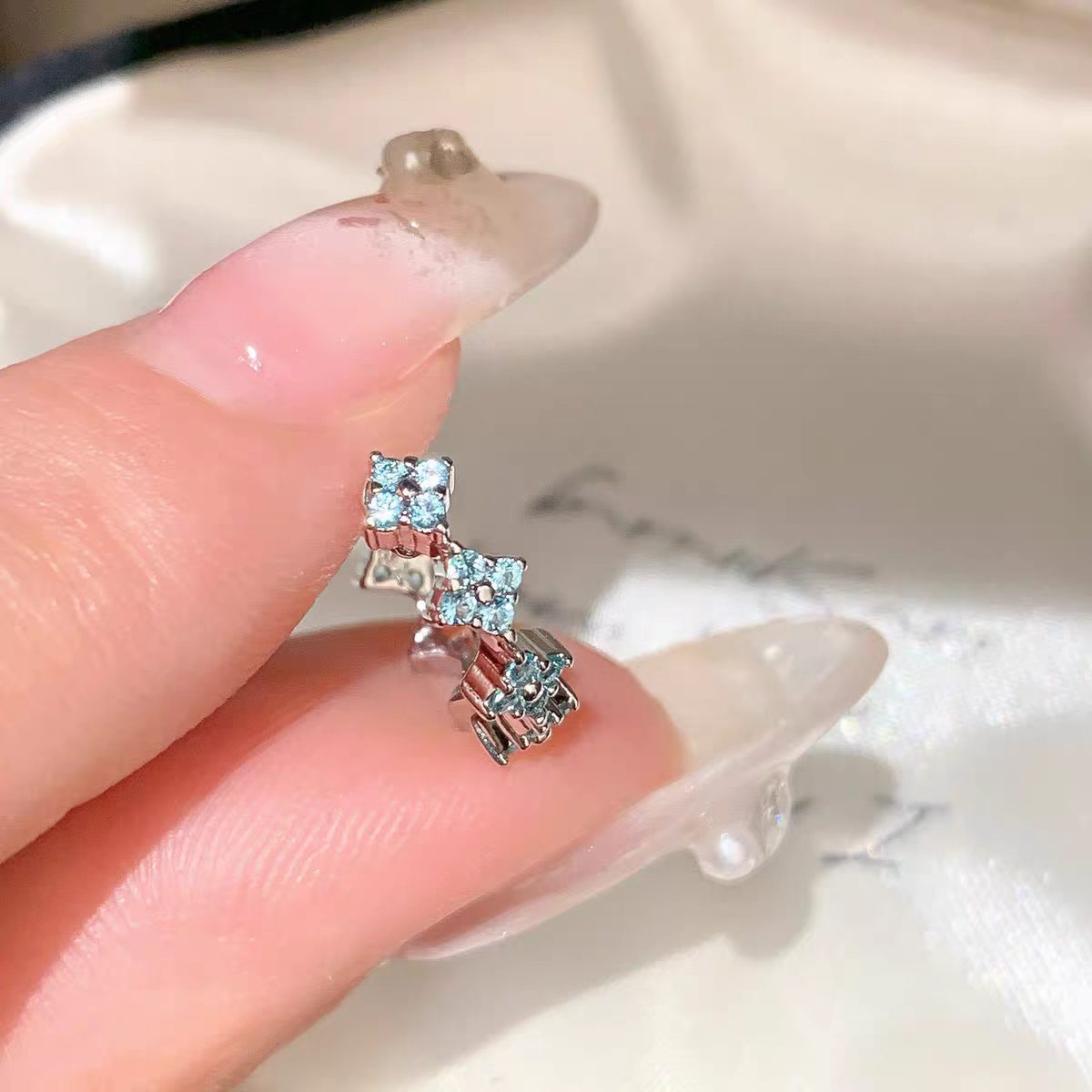 Medical Titanium Steel Four Leaf Clover Ear Screw Bone Pin Stud Earrings