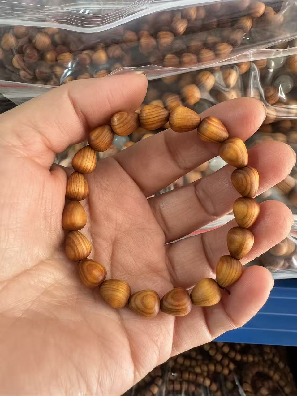 Black Oil High Density Wooden Prayer Beads Gentiana Pattern Bracelet