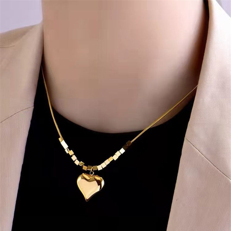 Fashion Peach Heart Geometric Chain Letter Female Necklace
