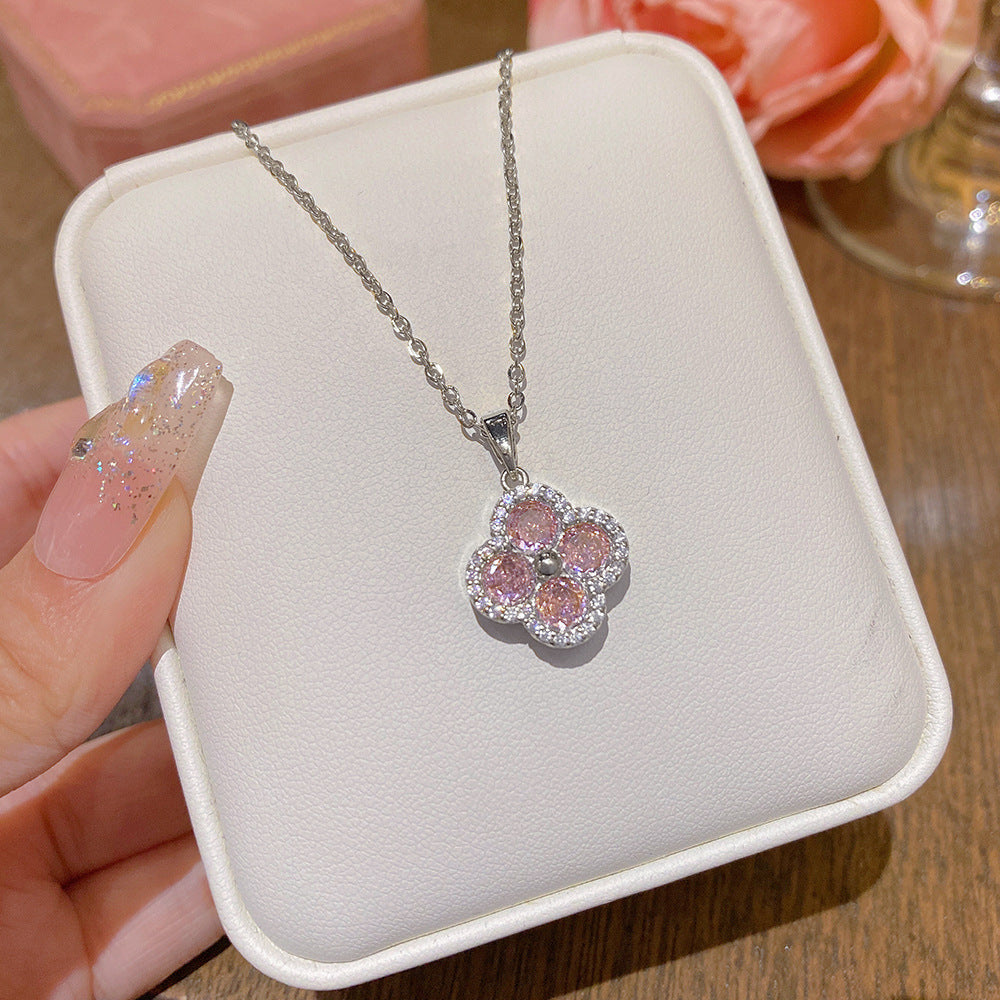 Women's Peach-colored Sweet Four-leaf Light Luxury Fashionable Versatile Clavicle Necklace