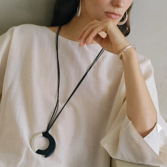 Women's Block Matte Long Simple Temperamental Retro Style Niche Design Necklace