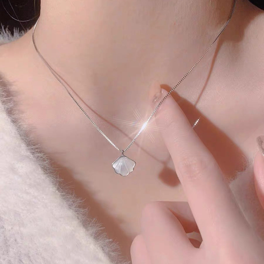 Women's Light Luxury Minority Design High-grade Clavicle Necklaces