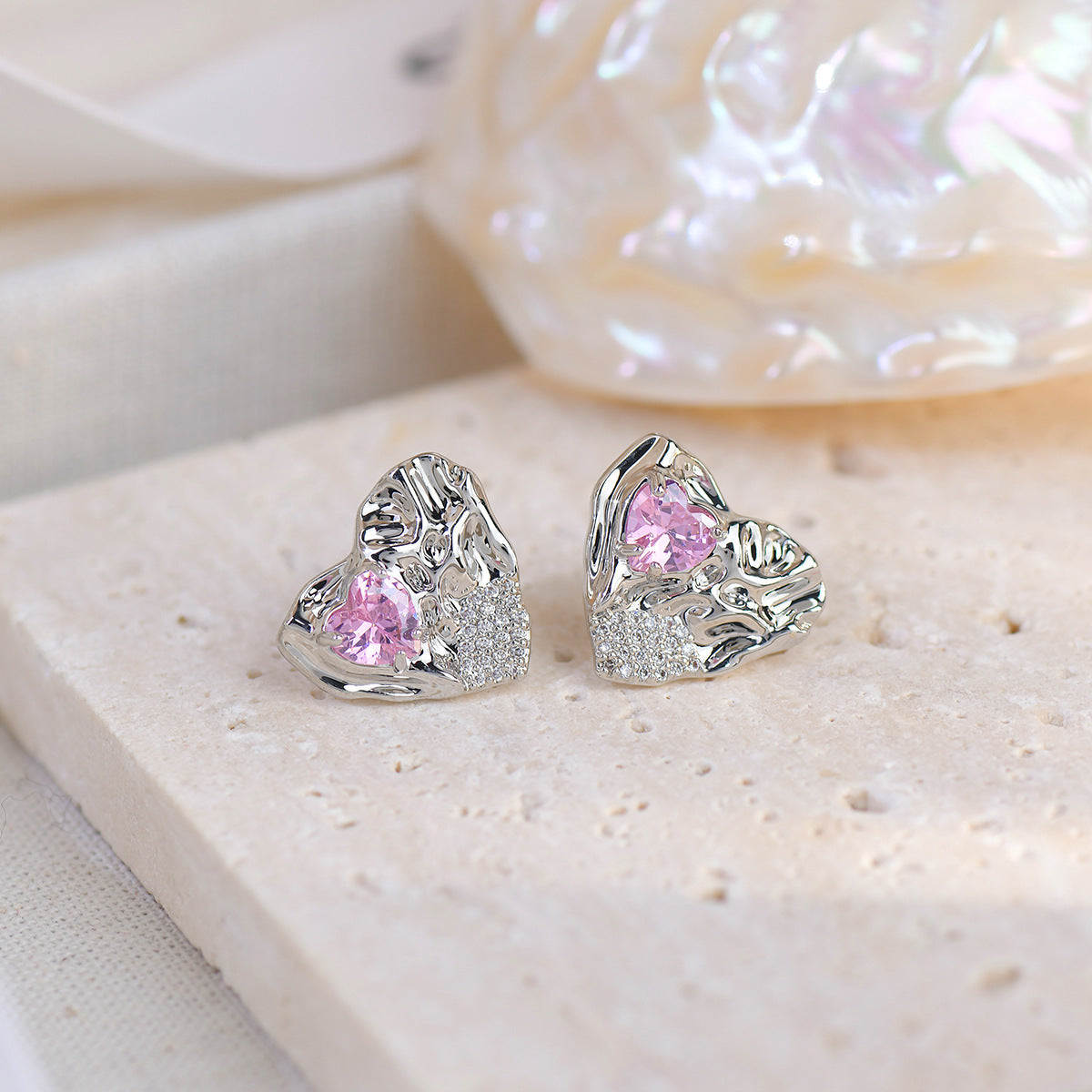 Designer Model Pink Zircon Cold Wind Metal Earrings