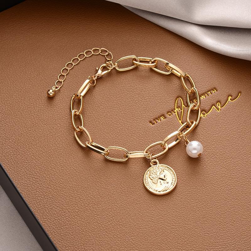 Women's Korean Pearl Simple Design Light Luxury Bracelets