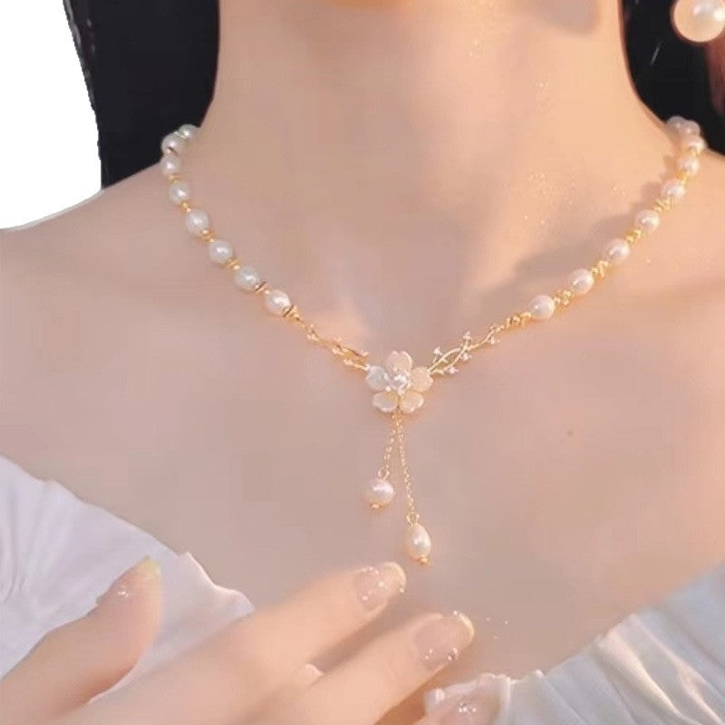 Women's Light Luxury Imitation Natural Freshwater Pearl Grace Clavicle Chain Fairy Necklaces