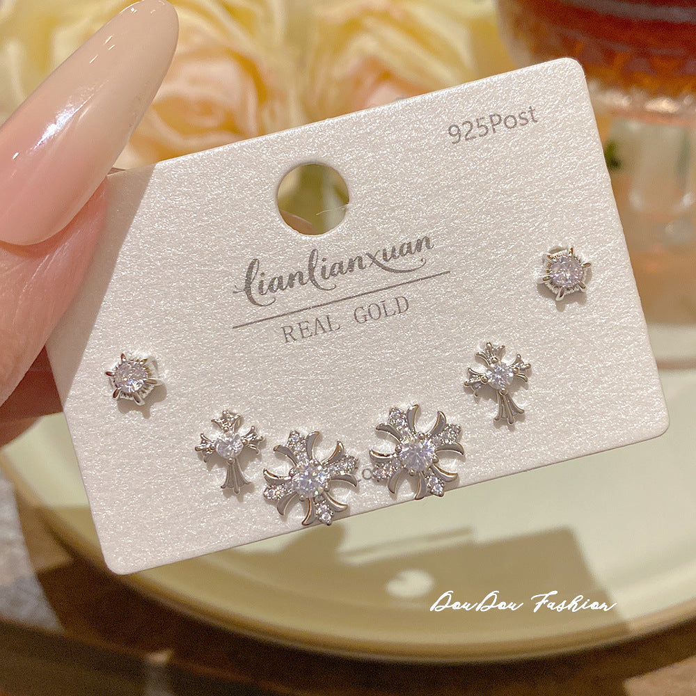 Women's Needle One Card Three Pairs Earings Small Delicate Summer High-grade Stud Earrings