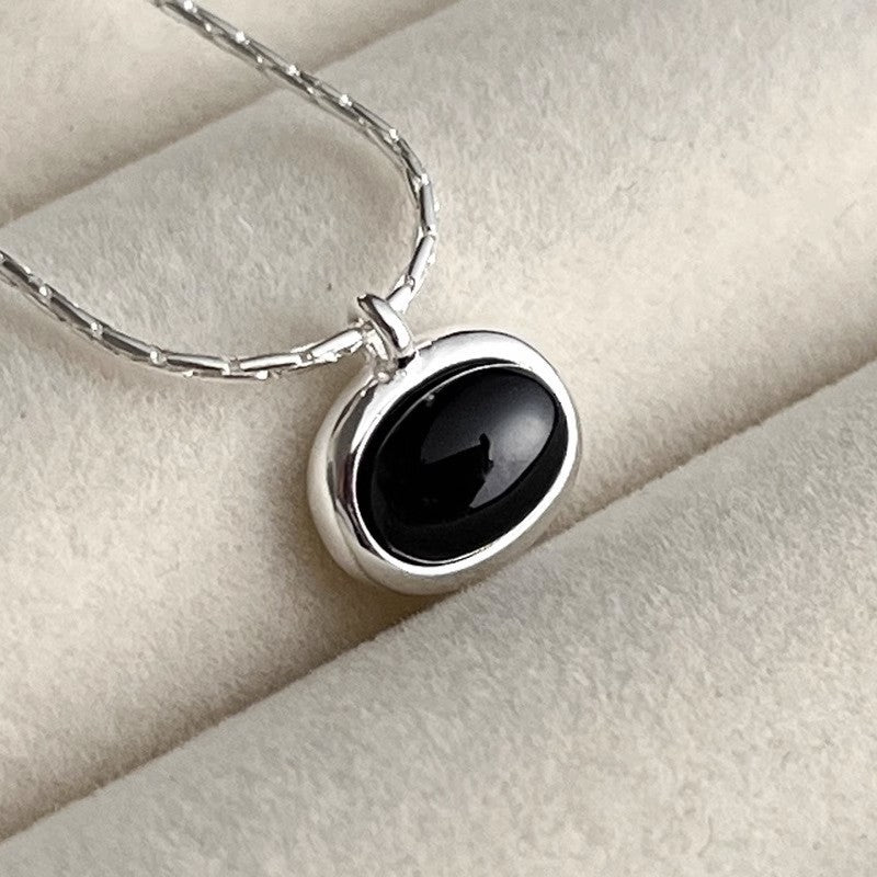 Women's Oval Imitation Black Onyx Simple Classic Necklaces