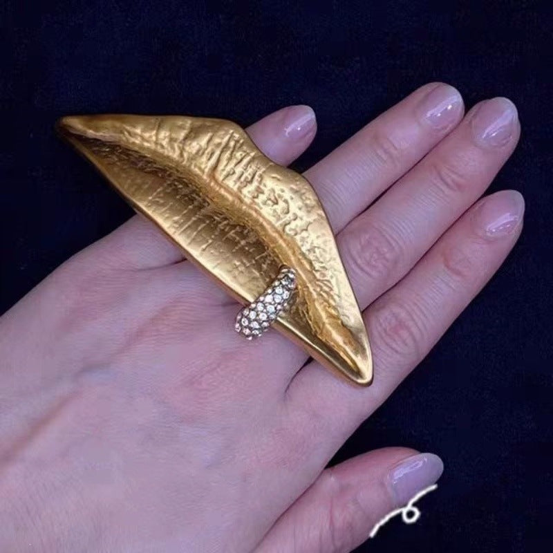 Women's Retro Unique Personality Big Lips Exaggerated Fashion Ring