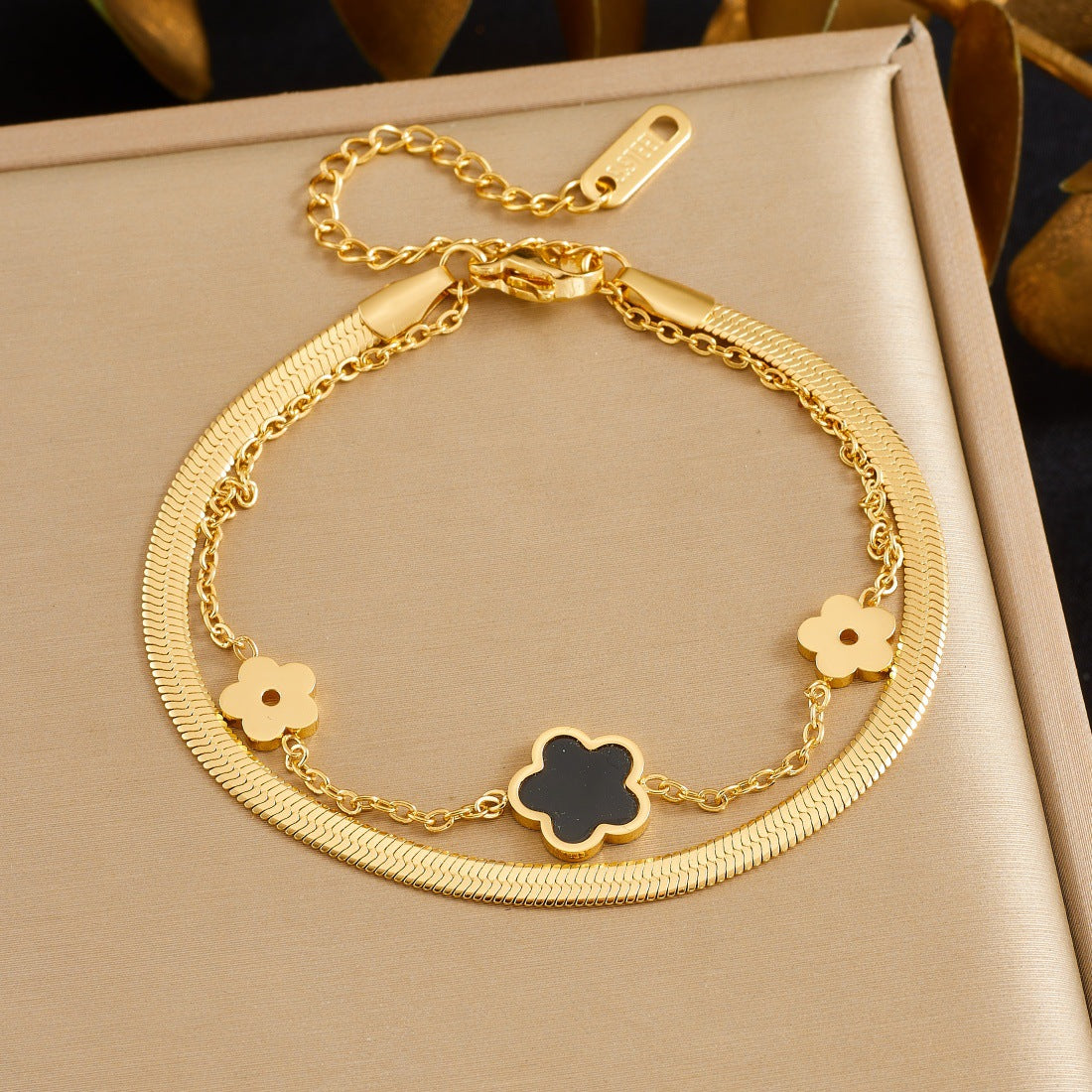 Stainless Steel Exaggerated Design Love Heart Flowers Gold-plated Pendants