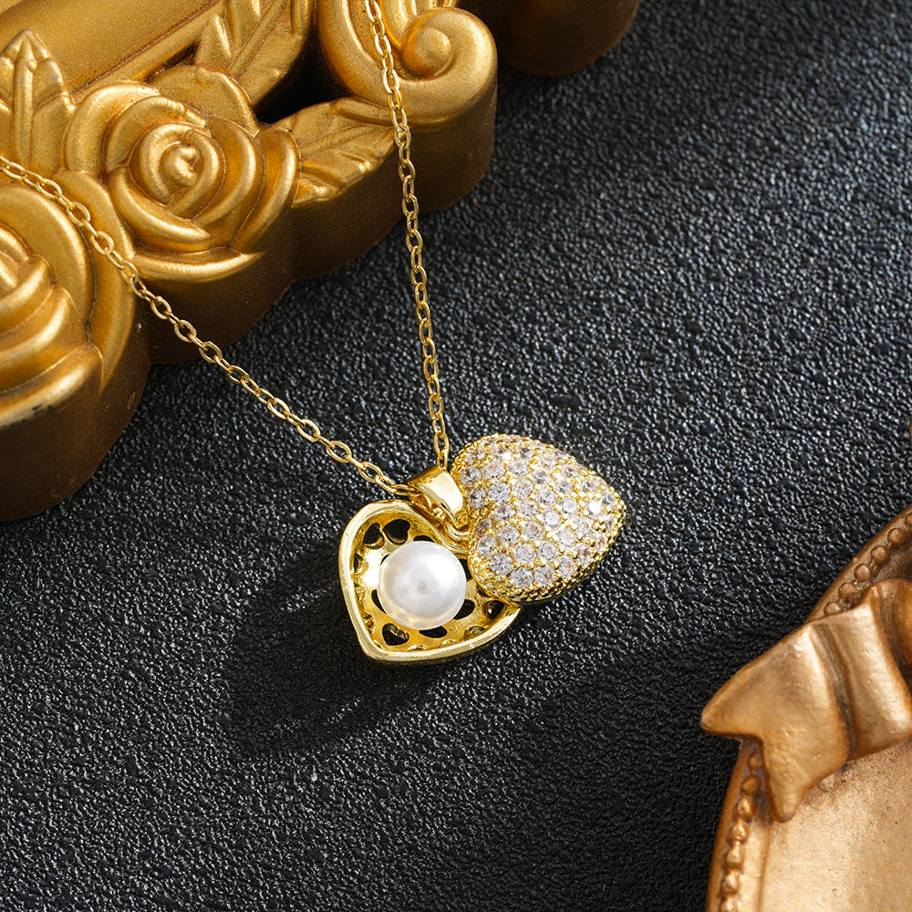 Women's Steel Light Luxury Temperament Gorgeous Peach Heart Pearl Shell Clavicle Necklace