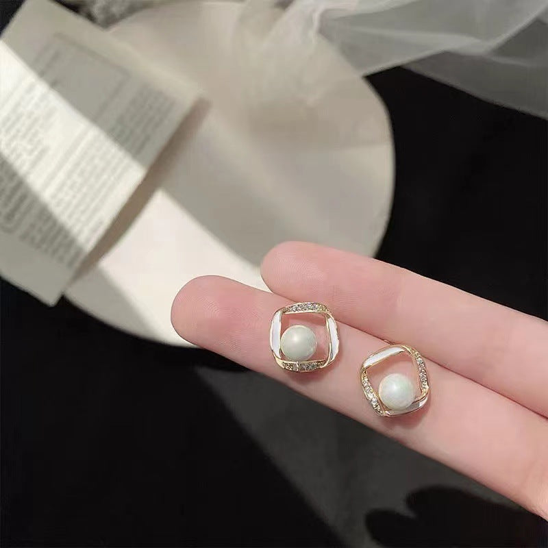 Women's Vintage Pearl Series High-grade Niche Temperament Earrings