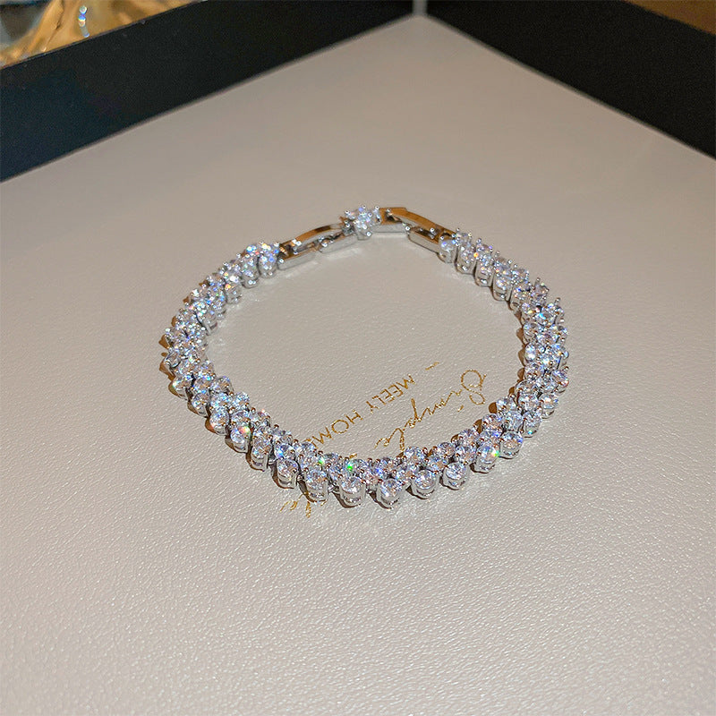 With Diamond Round Exquisite Fashion Retro Unique Design Light Luxury Bracelets