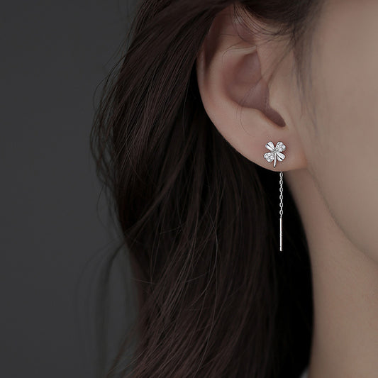 Women's Sier Clover Lines Trendy Sweet Niche Short Earrings