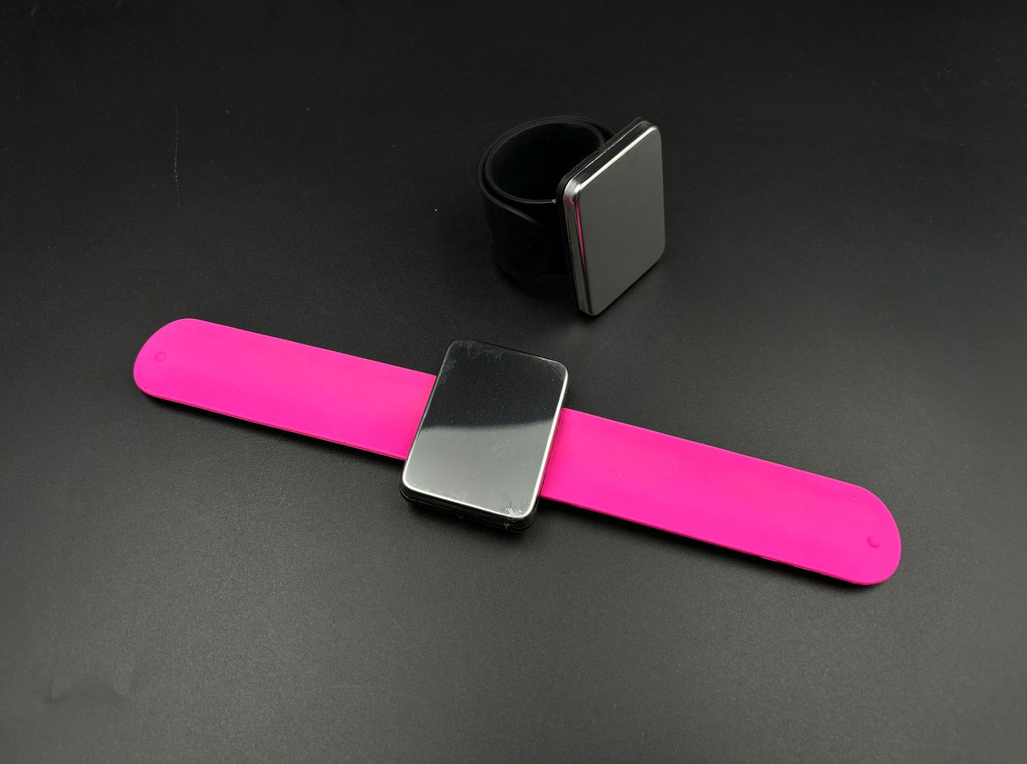 Pop Hairdresser Magnetic Force Hair Clip Hairpin Pick Up Pat Bracelet