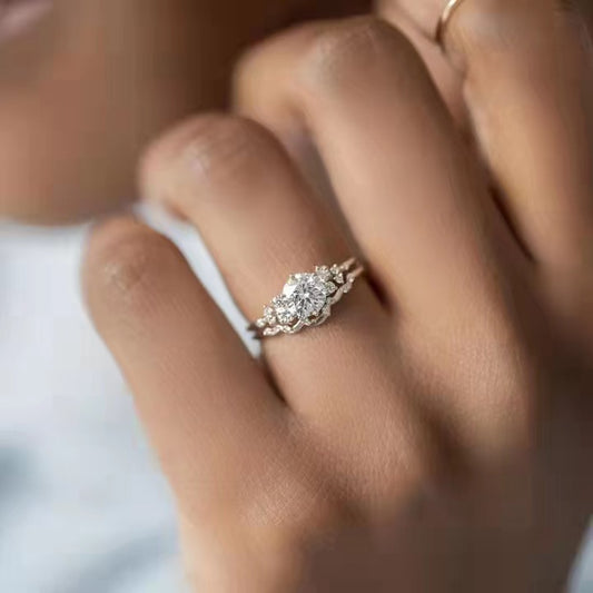 Women's Female Simple Fresh Gold Inlaid White Zircon Ring