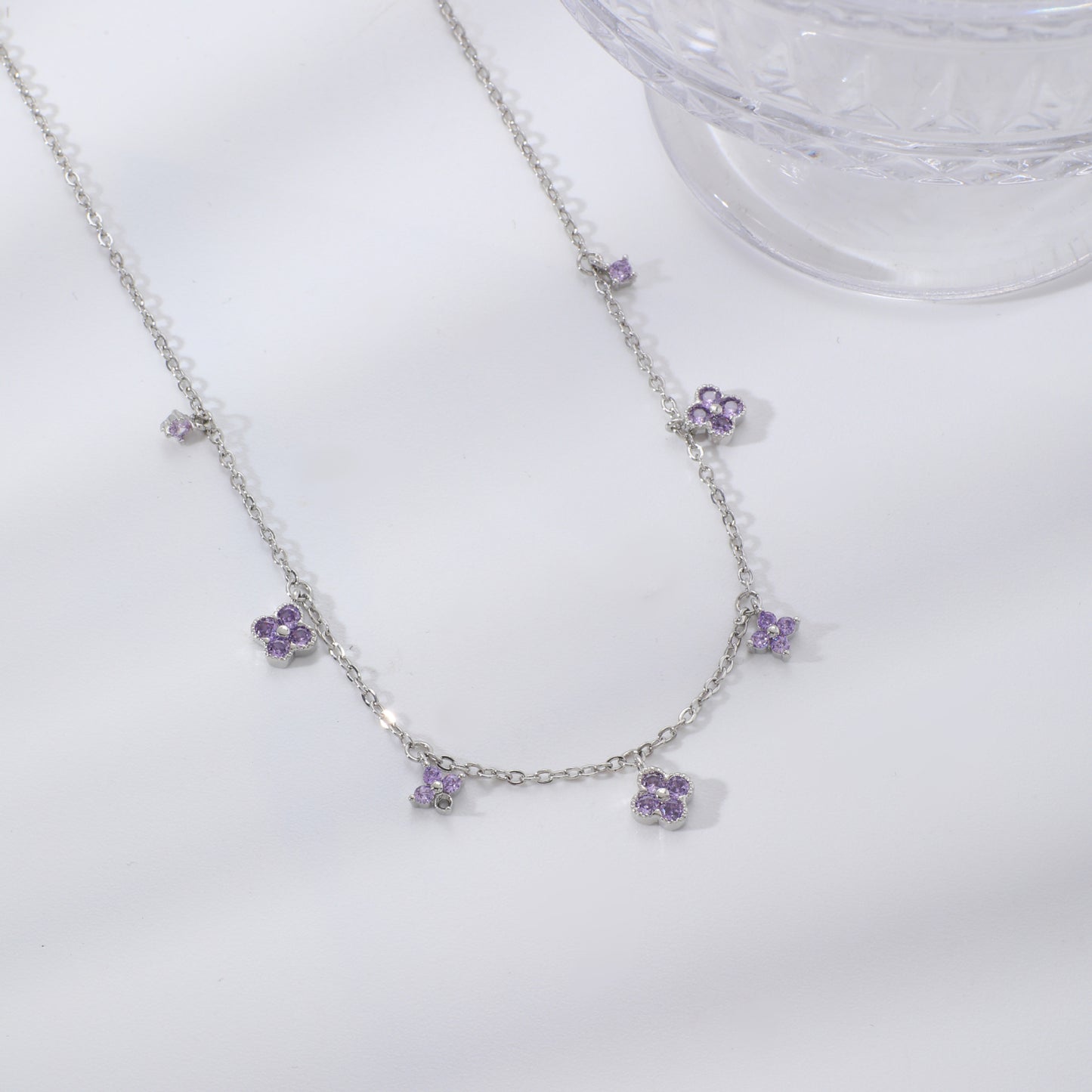 Elegant Light Luxury Clover Four-leaf Flower-shaped Clavicle Chain Necklaces