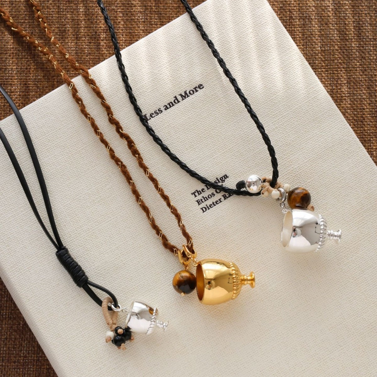 Female Niche High Sense Light Luxury Temperament Sweater Chain Simple Necklace