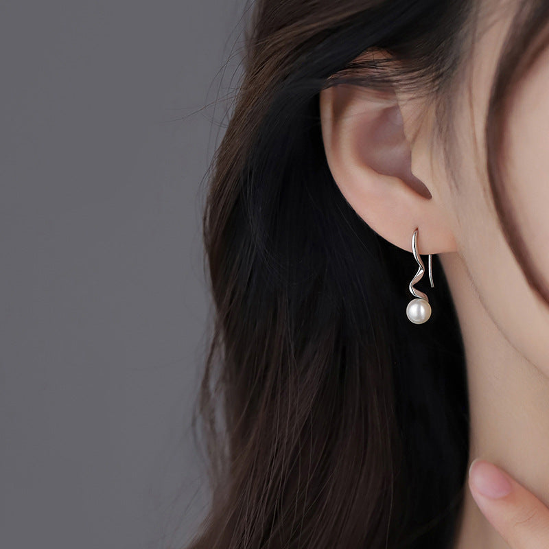 Women's Spiral Pearl Simple Special Interest Light Luxury Elegant Earrings