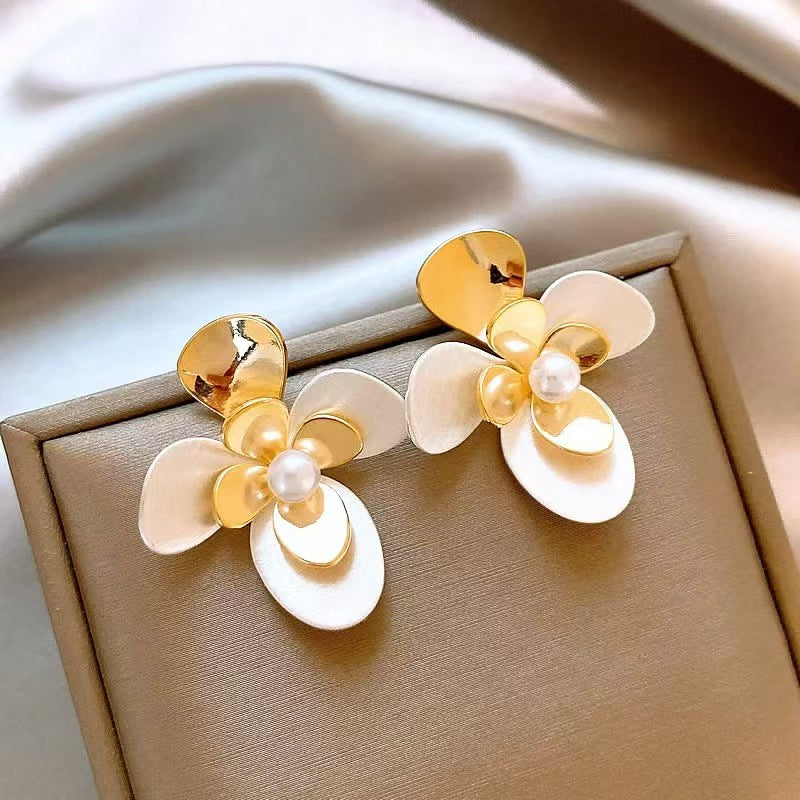 Female Light Luxury Minority Sensitive Circle Earrings