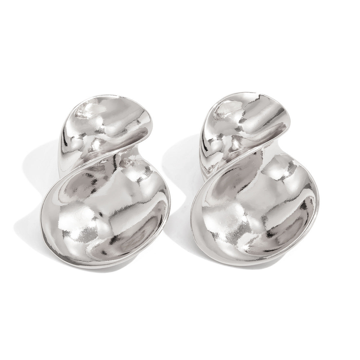 Women's Exaggerated Texture Three-dimensional Pleated Ladies Design Stud Earrings