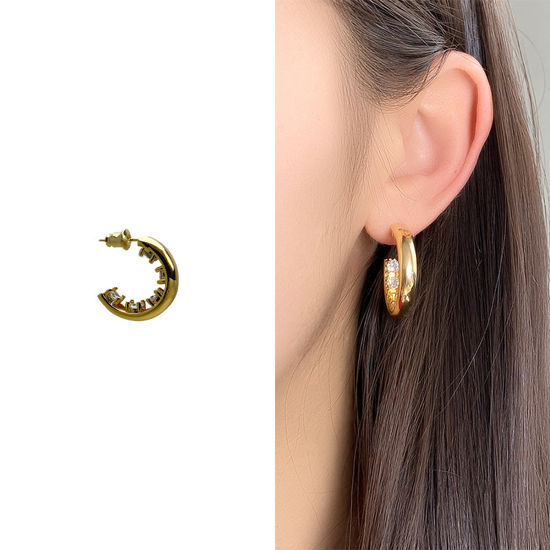 Women's Style Shaped Niche Design Graceful Fashionable Light Stud Earrings