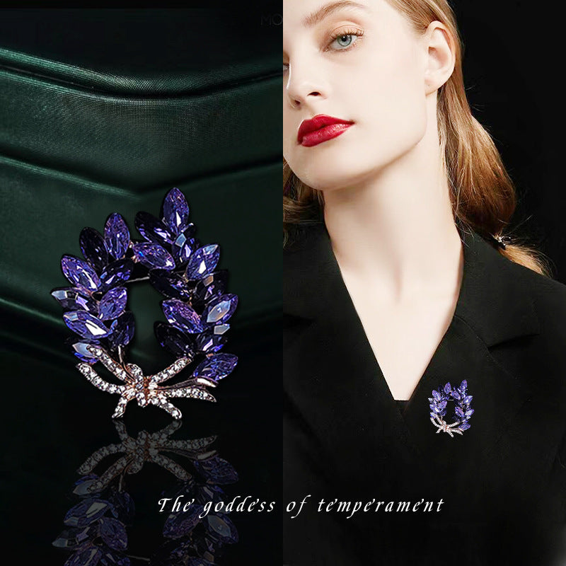 Women's Golden Carp Brooch Exquisite Corsage Luxury Brooches