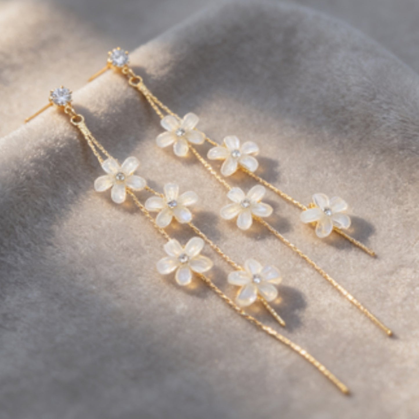 Women's Fresh Long Sweet Ice Crystal Flower Tassel High-grade Temperament Super Stud Earrings