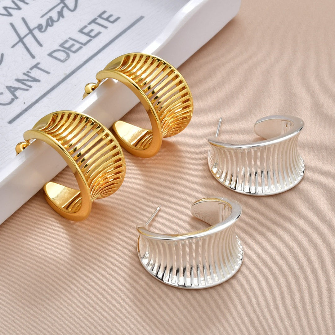 Women's Sier Pin High-grade Retro Cutout Geometric Earrings