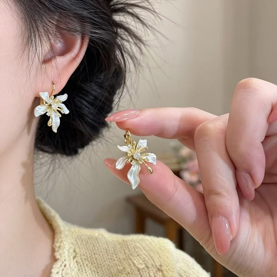 Women's Korean Style Summer Fresh Flower For Fashion Earrings
