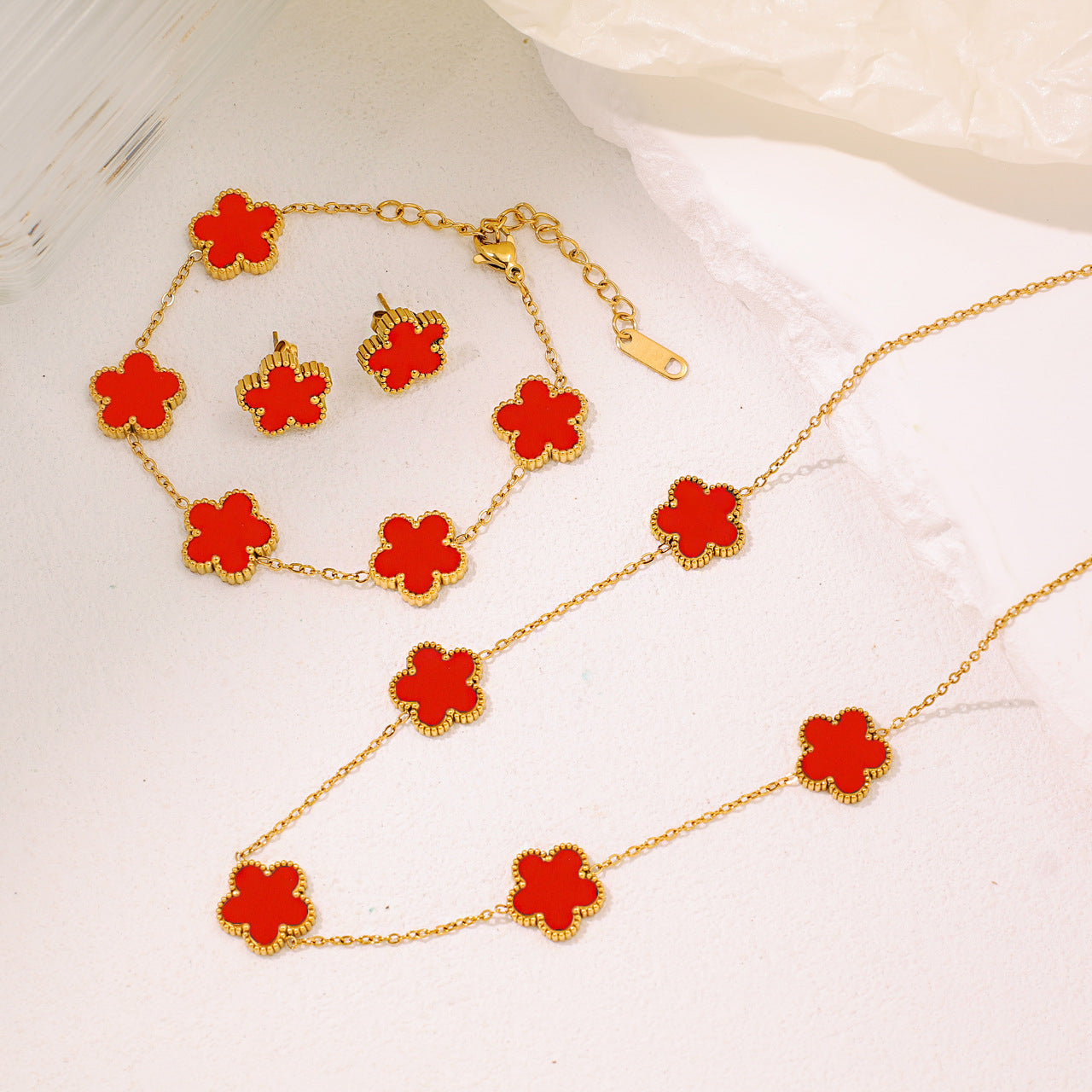 High-grade Titanium Steel Five-leaf Flower Gold Plated Four Colors Bracelet