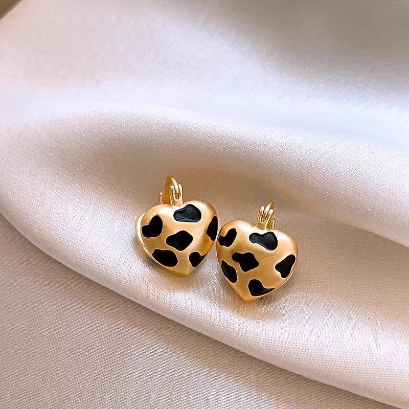 Women's Retro Coffee Color Style Light Luxury Temperament High Sense Stud Earrings
