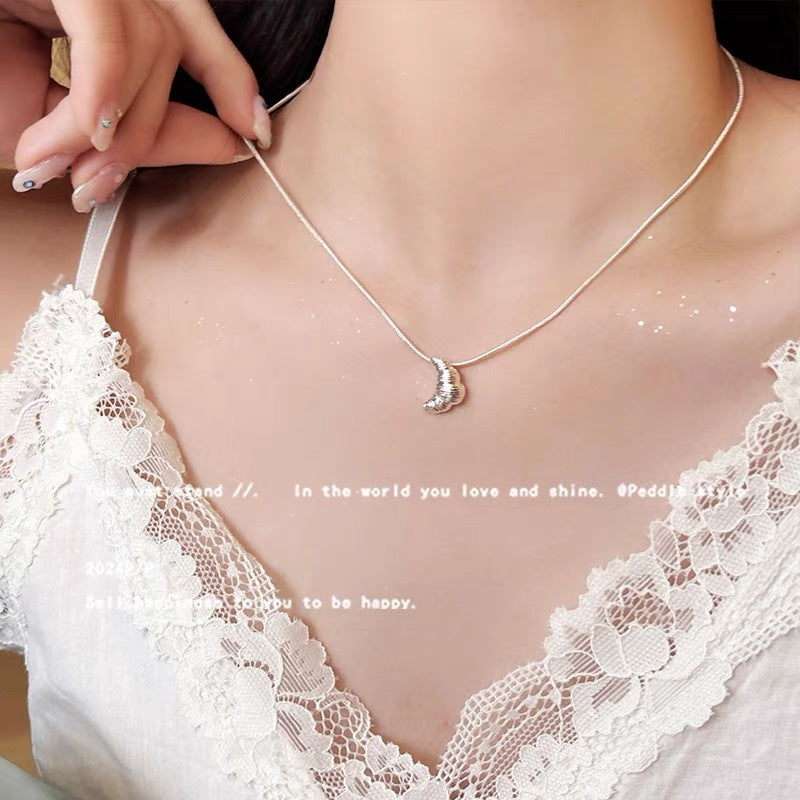 Women's Heart Light Luxury Minority Clavicle Chain Cold Necklace